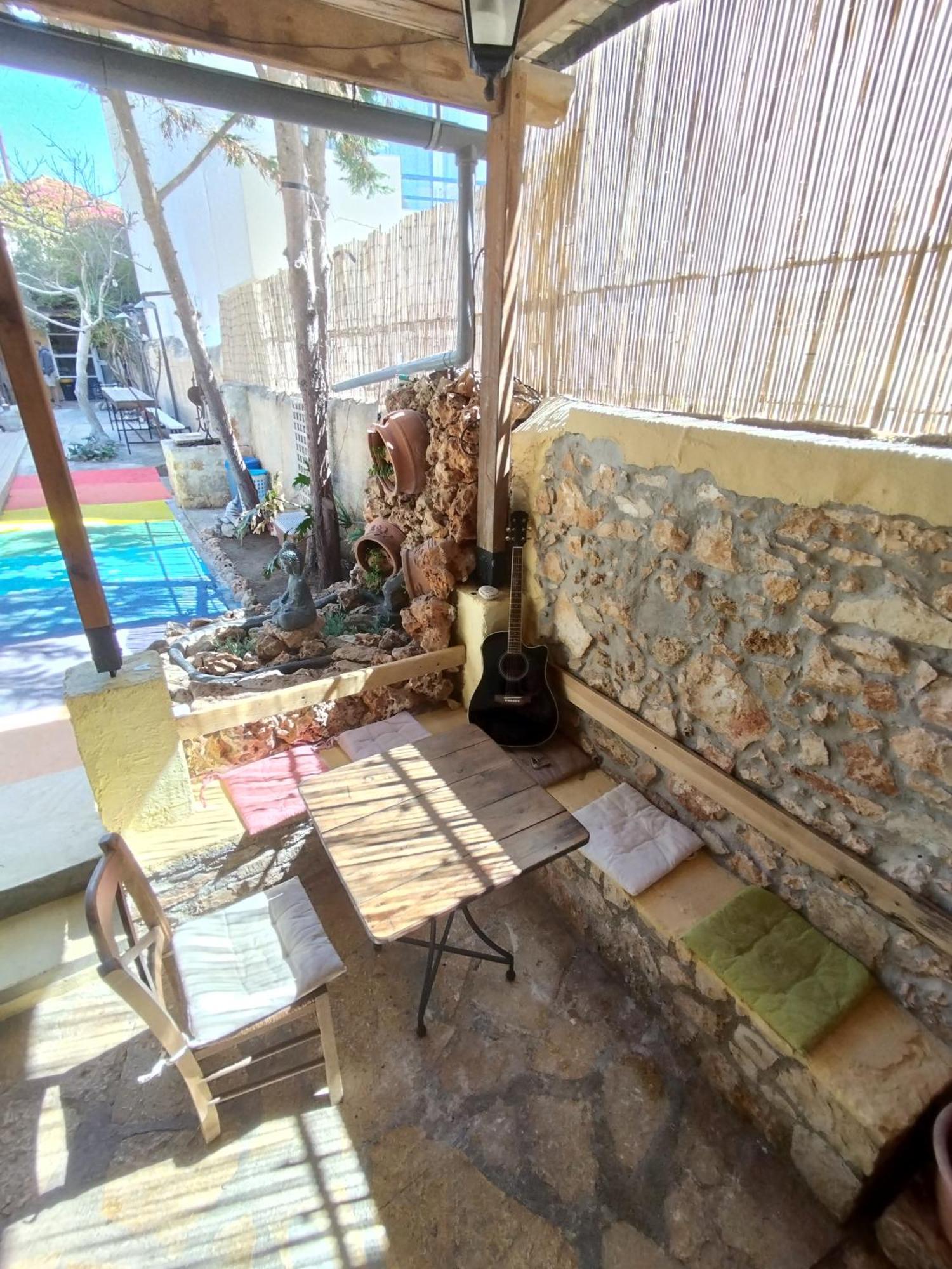 Chania Youth Hostal *