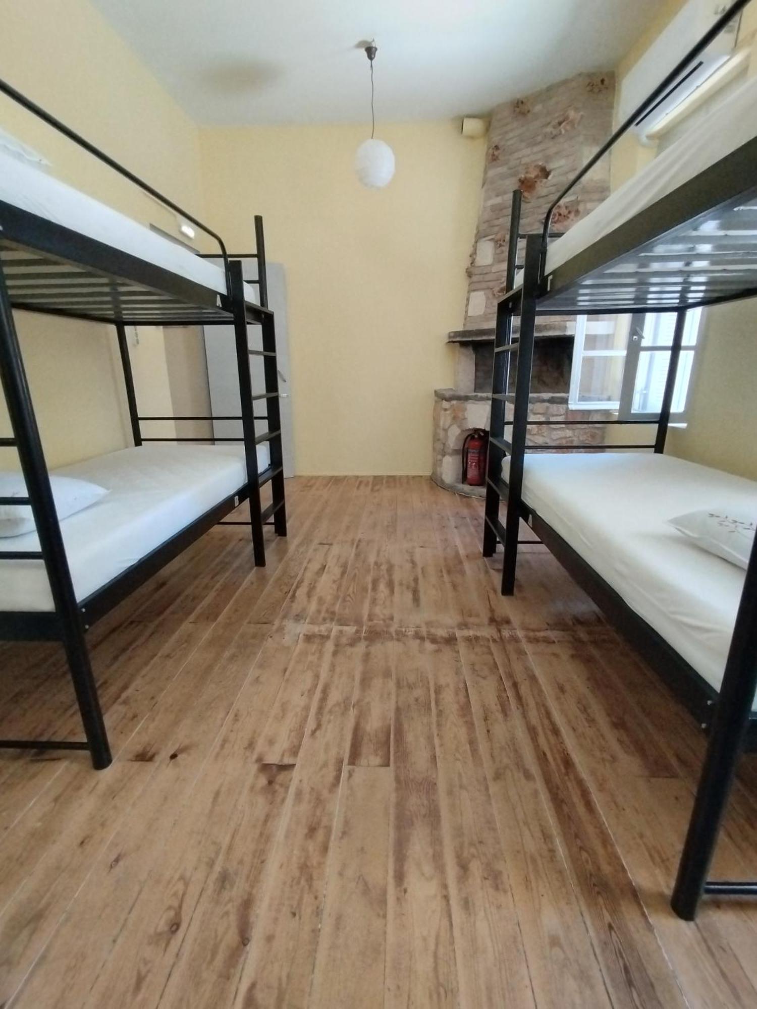 Hostal Chania Youth